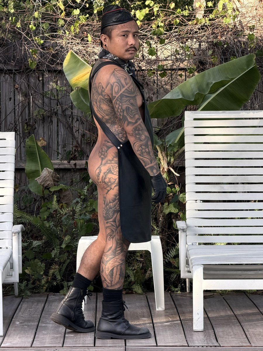 Wilderness junkie in leather! 🤭