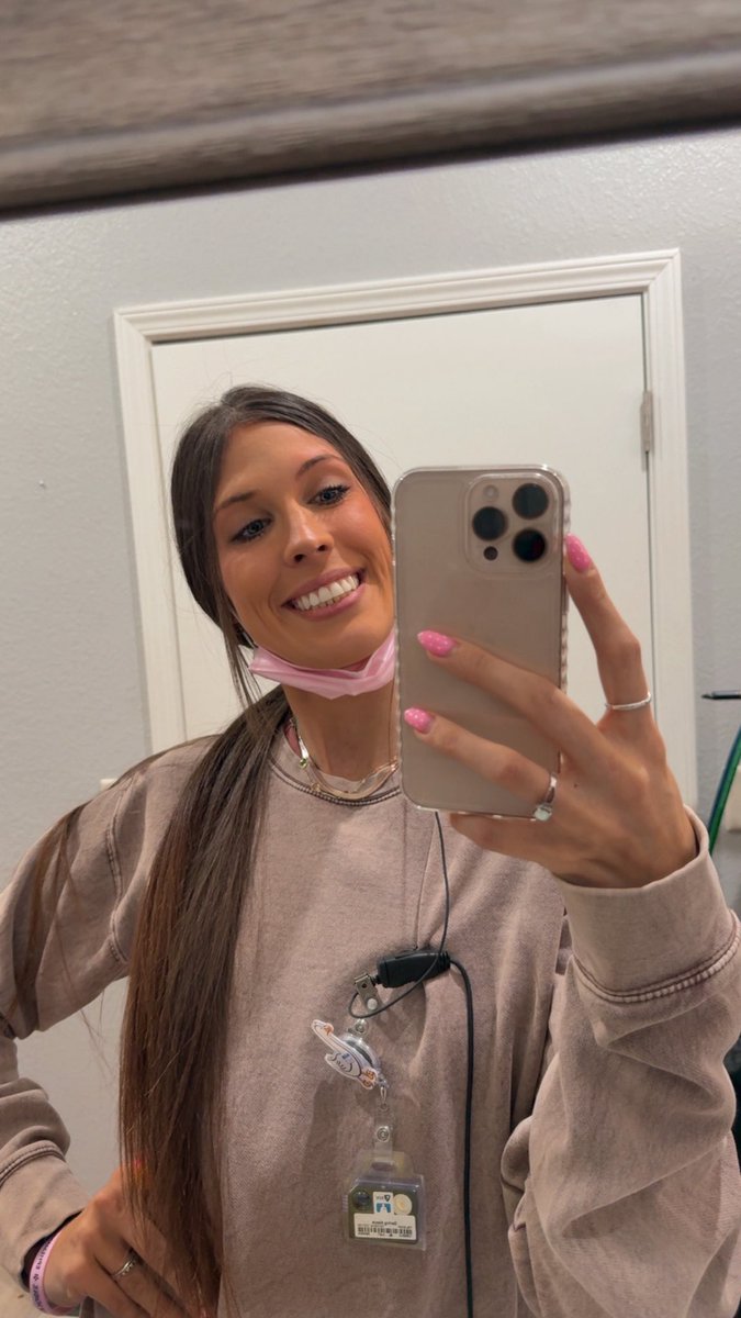 lex🍒🍭 tweet media