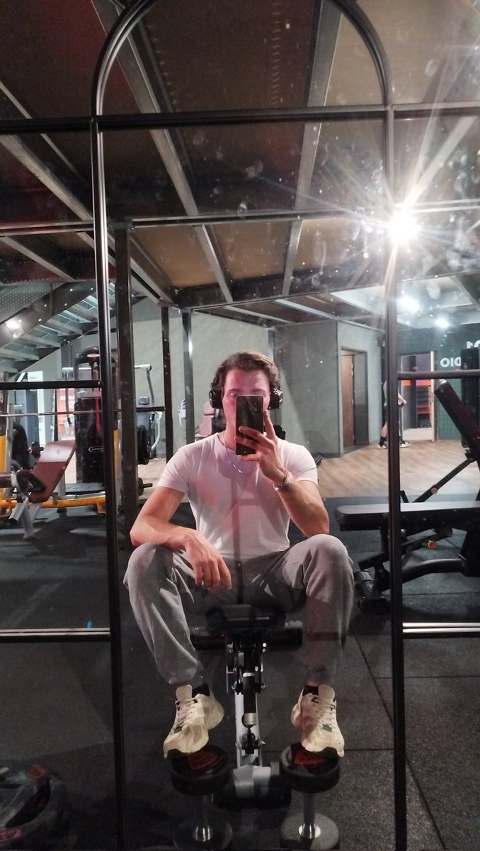 TheToomBoy's tweet photo. 🏋️‍♂️🏋️‍♂️🏋️‍♂️ https://t.co/KywWlMxb1M