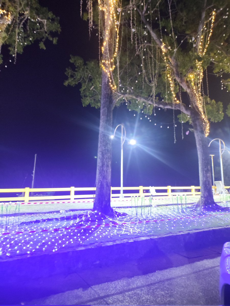 🌌 ดึกแล้วว.. พี่ยังไม่นอน😊😴
#กระบี่ 
Id:suri1718