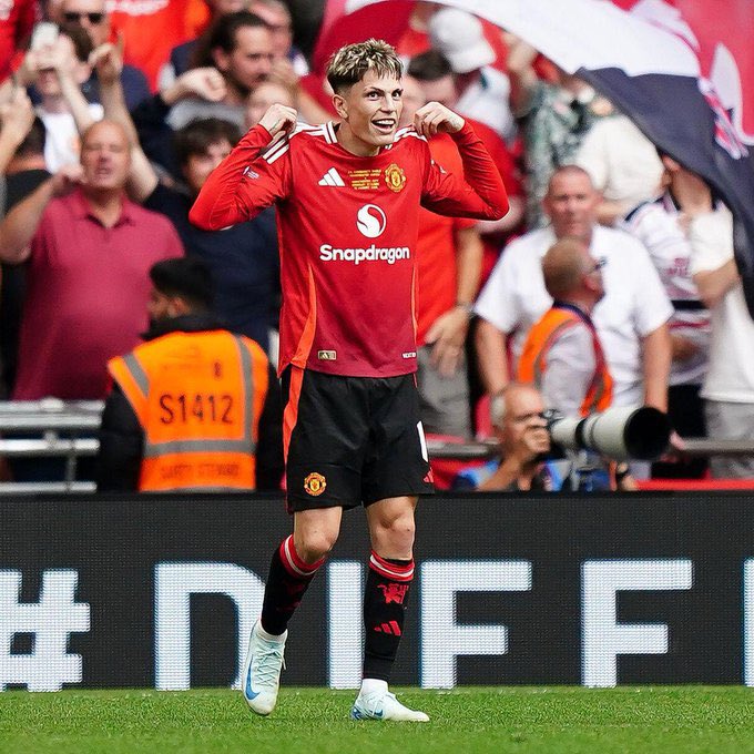 🚨🚨🌕 | كان إيريك تين هاج هو من اتخذ قرار منح ماسون ماونت القميص رقم 7 بدلاً من أليخاندرو جارناتشو. [ <a href="/RobDawsonESPN/">Rob Dawson</a>  ]

مهما كان تين هاغ سيئ لازم ابداً ما تنكر انه عندة قرارات جيدة و هذا احدها <a href="/mustfa4411/">SHaDoW</a>