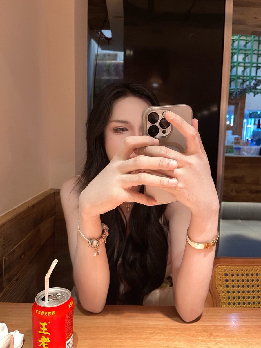 เฟย์ tweet media