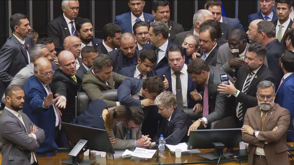 Marco sem s! 🇧🇷🏳️🌈🏳 tweet media