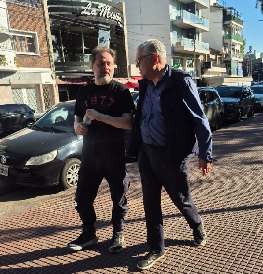 RicBenedetti's tweet image. Estimado @rlopezmurphy,

Hoy, 10 de diciembre de 2025, al cerrarse tu capítulo como diputado nacional, quiero dejar asentado algo que en nuestro ámbito es evidente, pero pocas veces se dice con la claridad que merece: tu trayectoria honra a la política argentina.

Sos el…