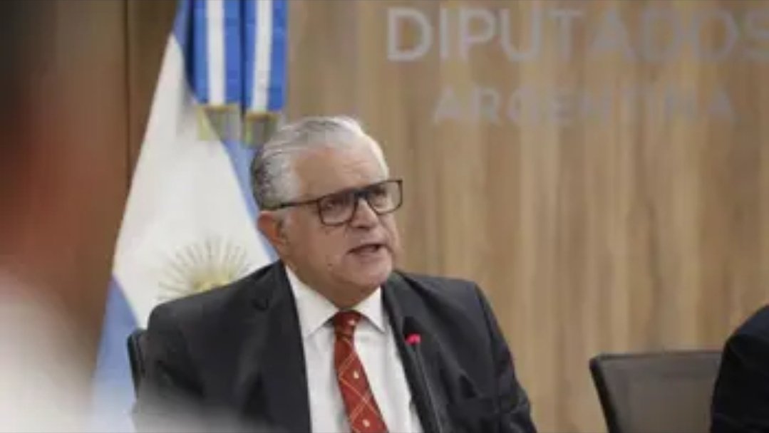 RicBenedetti's tweet image. Estimado @rlopezmurphy,

Hoy, 10 de diciembre de 2025, al cerrarse tu capítulo como diputado nacional, quiero dejar asentado algo que en nuestro ámbito es evidente, pero pocas veces se dice con la claridad que merece: tu trayectoria honra a la política argentina.

Sos el…