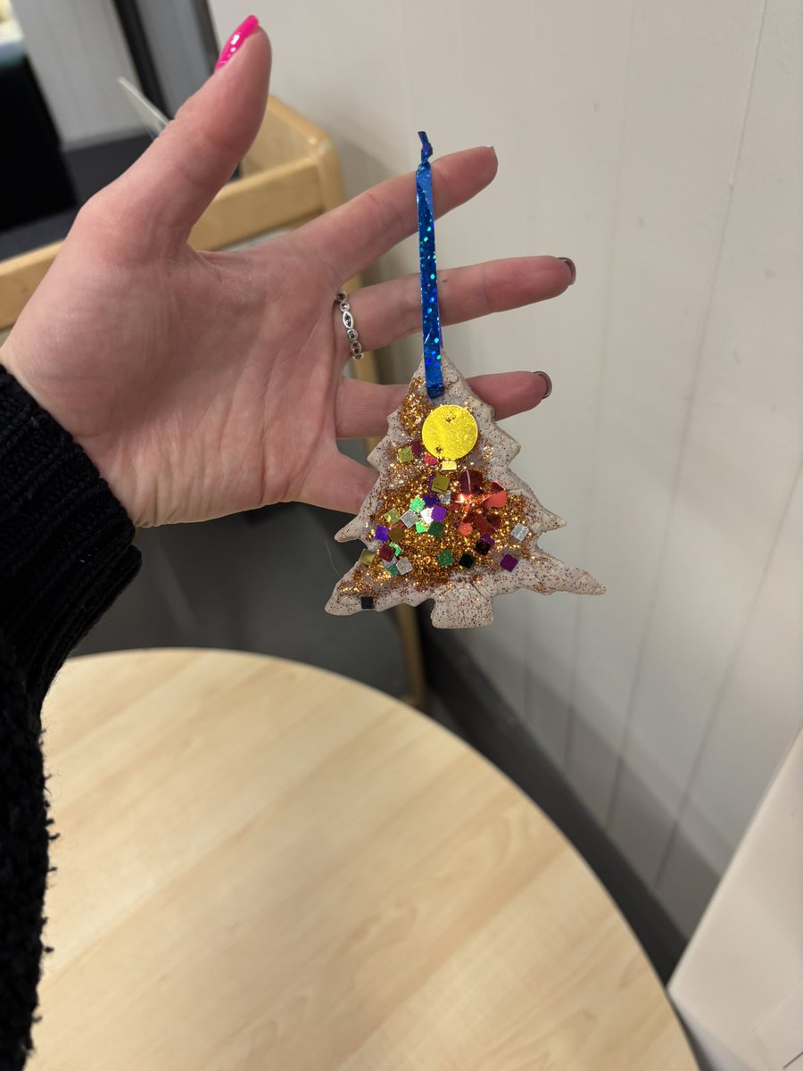 Miss Nicholson tweet media