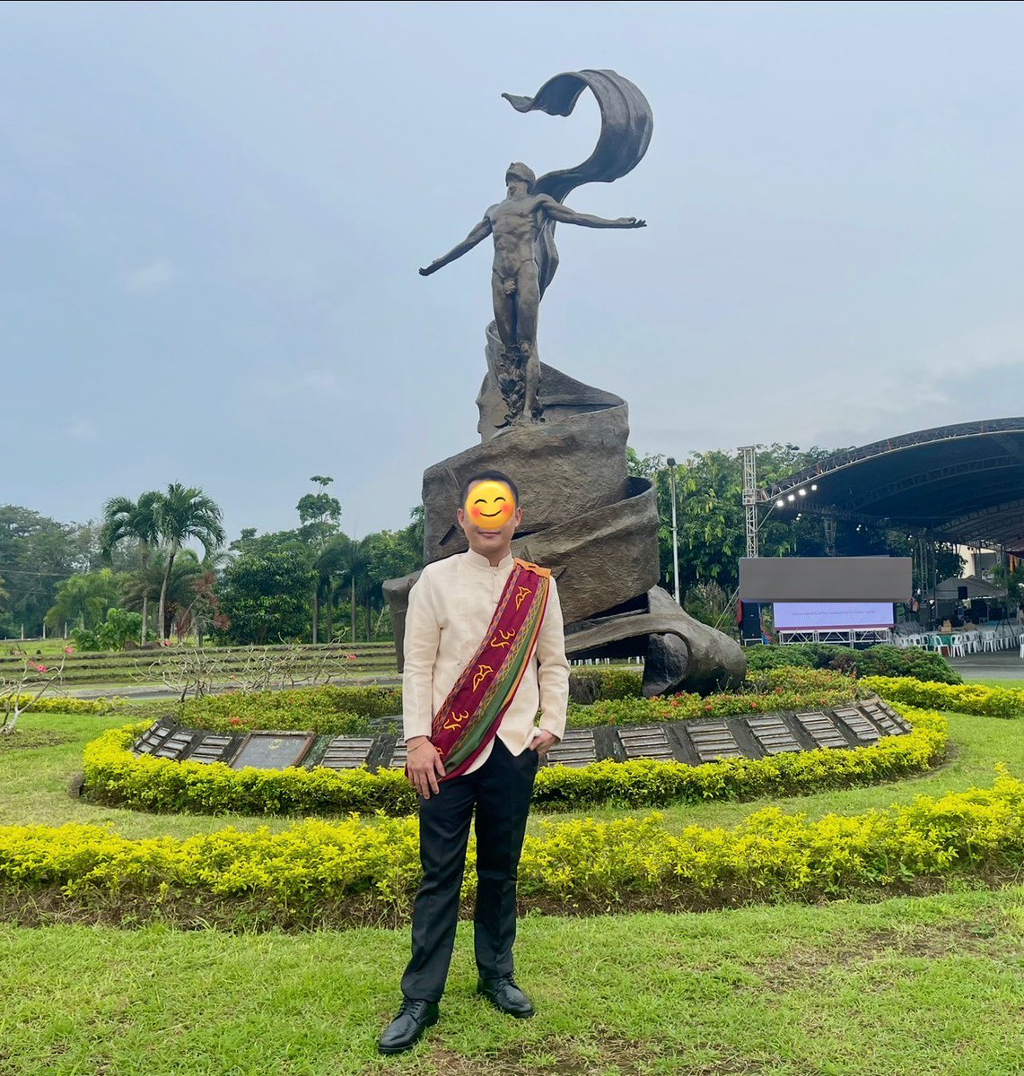 stevendere61's tweet photo. Three (3) years since I earned my UP Post-Graduate Degree - forever grateful. 🙃

#graduateschool #upsablay #ofw #dubai #uae #pinoy #iskolar https://t.co/fj9WpdoQt7