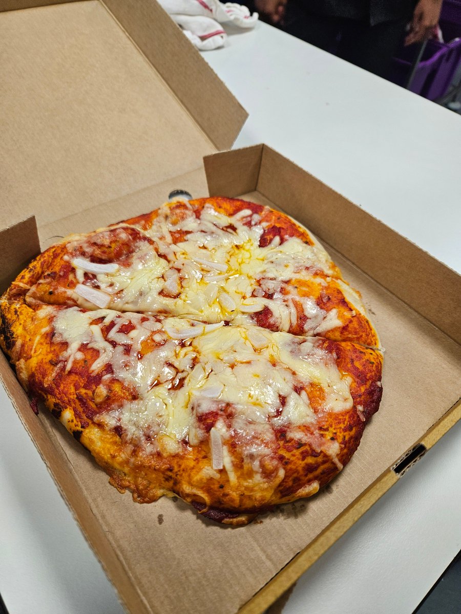 BrianClarkeAcad's tweet image. 🍕 GCSE Food Tech in action!

Students practiced key skills by making pizzas—covering dairy, bread, and vegetable components of the curriculum. A tasty way to learn about nutrition, food safety, and creativity!

#FoodTech #GCSE #HandsOnLearning #SkillsForLife