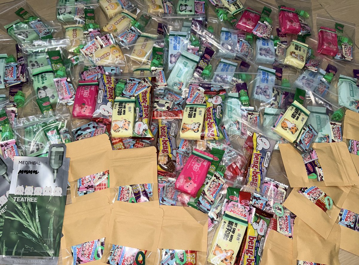 hi moots^^ don’t forget to claim freebies from me 100+ pax ᯓ★ btw my friend <a href="/SyazaYoo/">syasya</a> will helping me distribute this freebies both day💚

💌 follow, like &amp; retweet 
📍 AXIATA ARENA 

to my cust pls mention your username &amp; claim from me ⋆. 𐙚 ̊

#NCTDREAM #TDS4inKL #TDS4inMY