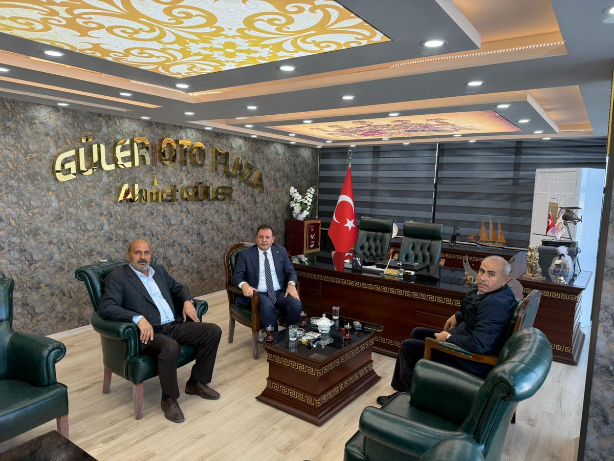 Bugün Şanlıurfa Oto Galericiler Kooperatifi Başkanı Ahmet Güler ve Başkan Yardımcısı Abdulhakim Yılmaz ile bir araya geldik.
Otomotiv sektörümüzün mevcut durumu, piyasa koşulları ve çözüm odaklı iş birlikleri üzerine verimli bir istişare gerçekleştirdik.

Şehrimizin ticari
