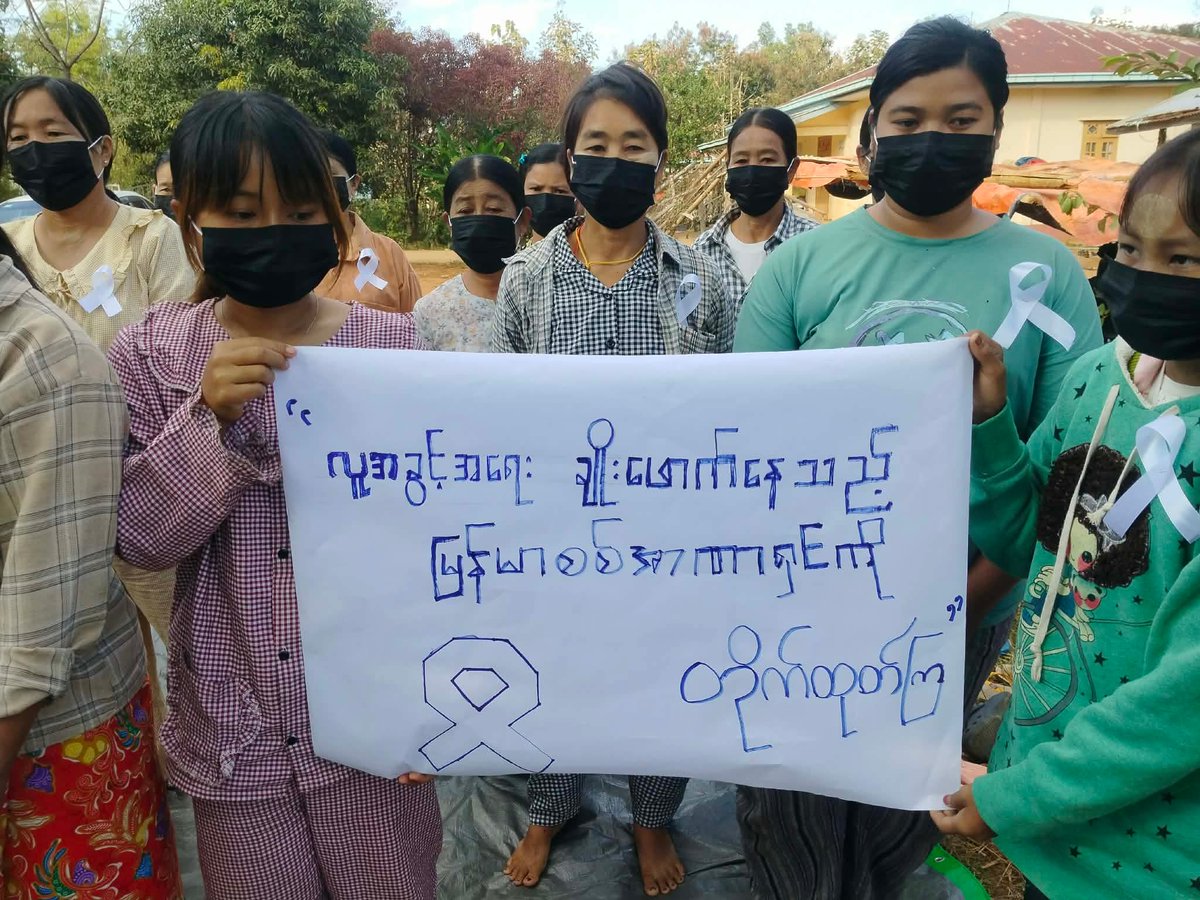 naingnaingaung's tweet photo. Marking International Human Rights Day,Demoso Township in Karenni Region saw participation in the #SilentStrike. The Kyay Let Myay group joined the call to reject the junta's illegitimate election.
#SilentIsNotComplicity #JusticeNotJudgment #KarenniProtest #2025Dec10Coup https://t.co/e8MhXTyaWk