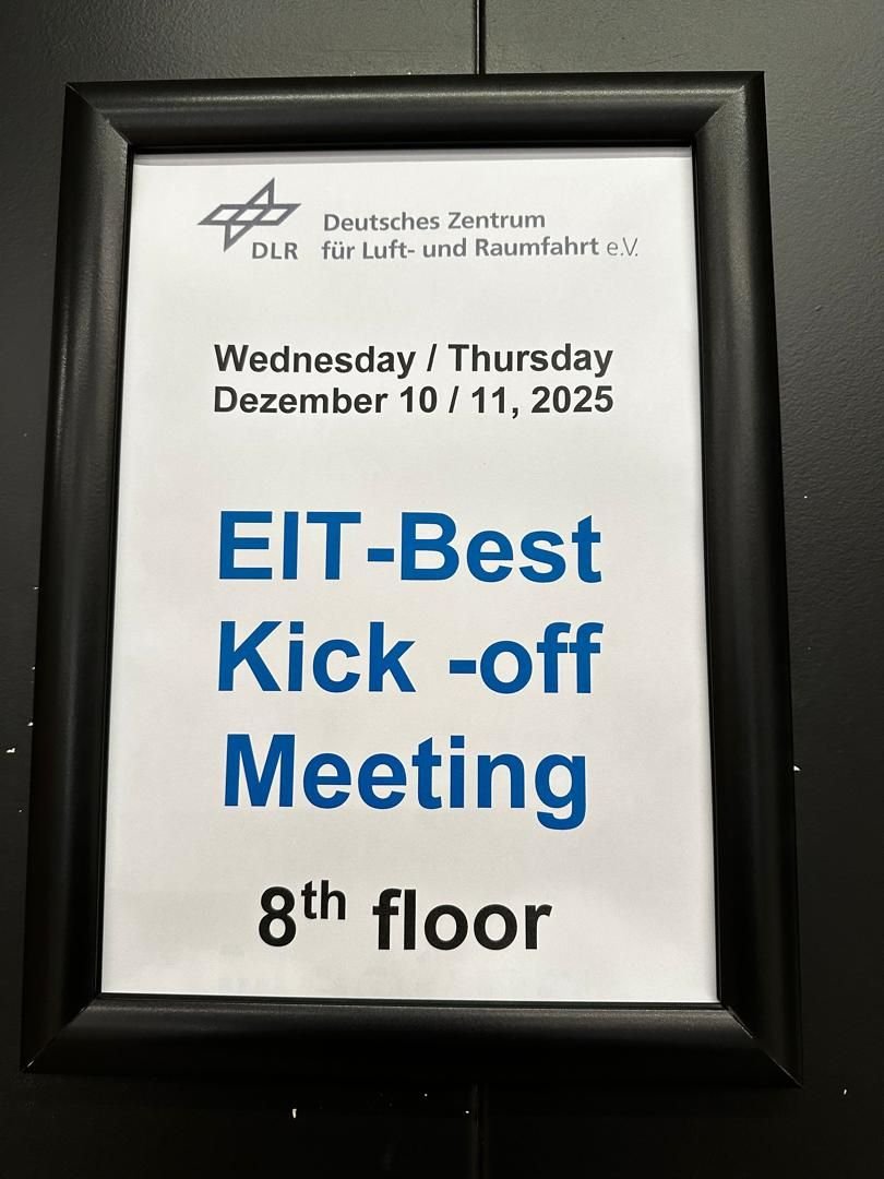 Apodissi tweet media