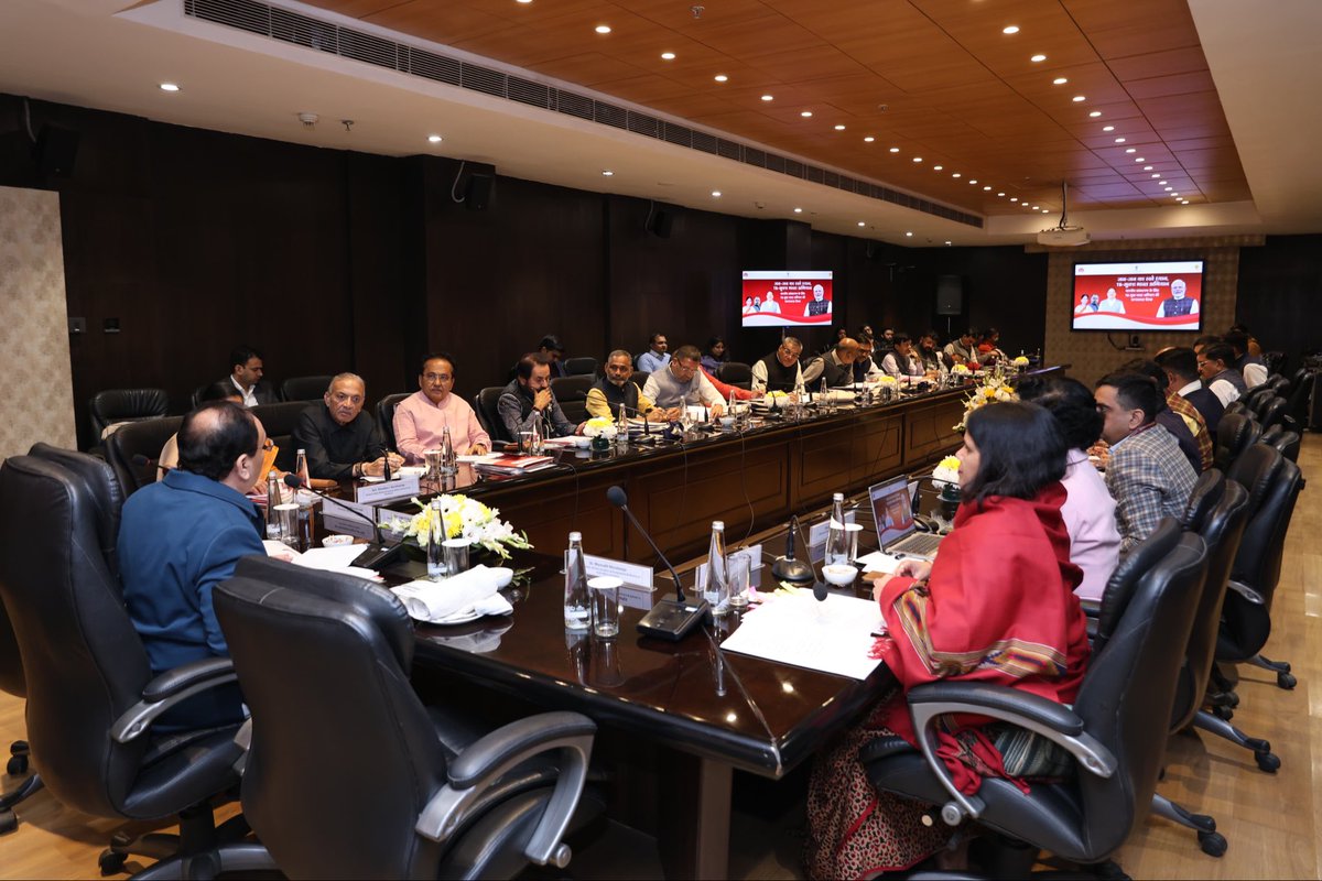 MoHFW_INDIA's tweet photo. Gujarat MPs Unite for a TB-Mukt Bharat: Union Health Minister Calls for Stronger Grassroots Action

Shri J.P. Nadda Mobilises Gujarat’s Parliamentary Leadership to Fast-Track TB Elimination

"India Leads Global Fight Against TB"; Gujarat MPs Pledge Accelerated Constituency-Level Action

Union Health Minister Charts Gujarat’s Roadmap for a TB-Free Future

Ni-kshay Mitra Network to Expand as Gujarat MPs Commit to Stronger TB Outreach

https://t.co/IMDnrmfBtb

#TBMuktBharat
#HealthForAll
