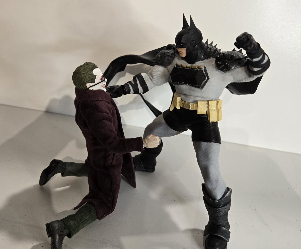ShockNAweToys's tweet photo. Absolute Batman #15 is out today! Are you ready for Absolute Joker? Grab a copy at your local @GCComics! #toyreview coming soon https://t.co/uq1zIJjont