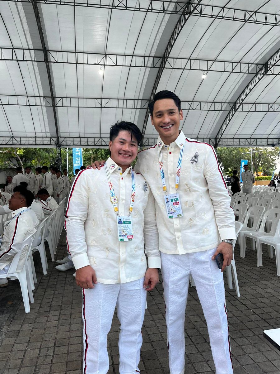 2 Atletang Palawenyo ang lumalaban ngayon sa Thailand para sa 33rd Southeast Asian Games. Ito ay sina Michaelo Buddin para sa Volleyball, tubong Mangsee sa Balabac si Buddin, at Kent Joerend Cabitac Altarejos sa baseball, Taga Brgy. San Manuel dito sa Puerto Princesa.