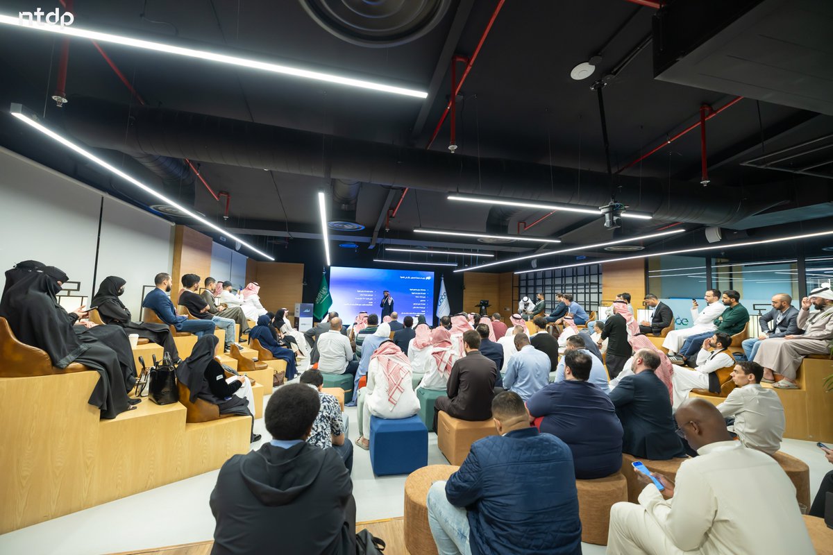 ntdpsa's tweet photo. البرنامج الوطني لتنمية تقنية المعلومات يستمر في دعمه لروّاد الأعمال التقنيين عبر انطلاق اليوم الأول من المرحلة الثانية من مسرّعة أطلق،
بالتعاون مع  @AttliqProgram  لتطوير حلول تقنية مبتكرة، تدعم الشركات التقنية لنموها ووصولها إلى السوق.

#NTDP
#من_أجل_الغد https://t.co/BeOSqHtYpl