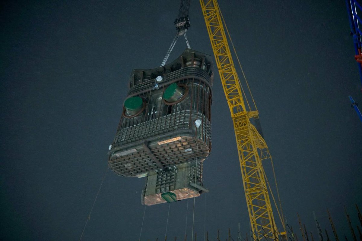 ra_nuclear's tweet photo. BREST-OD-300 Installation of steam generator &amp; circulation pump chambers https://t.co/8mORtVQmp1