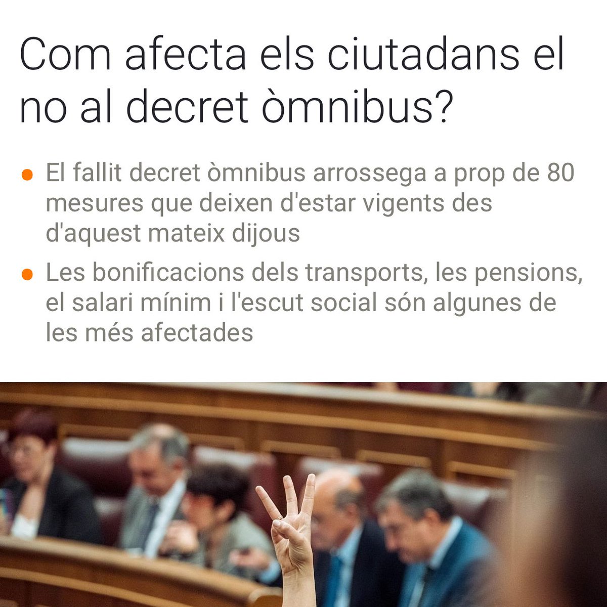 ANGOLLA13's tweet photo. El Govern espanyol sap que, sense majoria absoluta, el debat serà complicat, tot i això, som a 10 de desembre i encara no sabem res de les bonificacions del transport i no s’ha tractat al ple, quan avui era l’últim de l’any.

HI ha gent que, sense aquestes ajudes, simplement no es pot permetre anar a treballar. 

La ciutadania puja al tren cada dia i mereix saber en quin punt estem. 

Prou d’allargar-ho.

Hi ha dues maneres de fer les coses: de cara a la ciutadania o d’esquenes.

Adjunto imatges del que vam viure l’any passat i veig que anem pel mateix camí