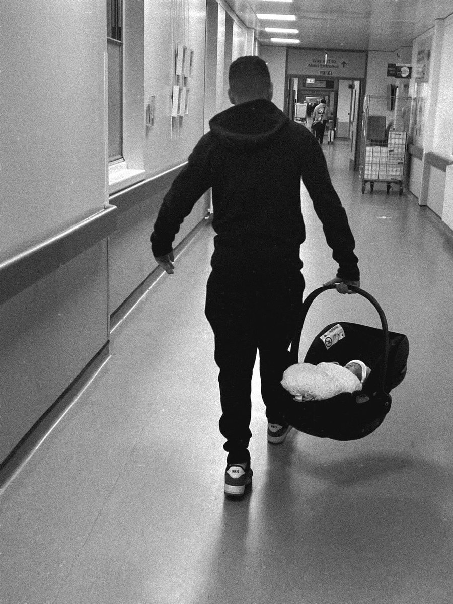 Wesso10's tweet image. Introducing…

…Francesca (Frankie) Eve McGrath. 

Born: 7/12/2025

Dad era unlocked 🔓 

#ProjectLJ #FM25 #WM32