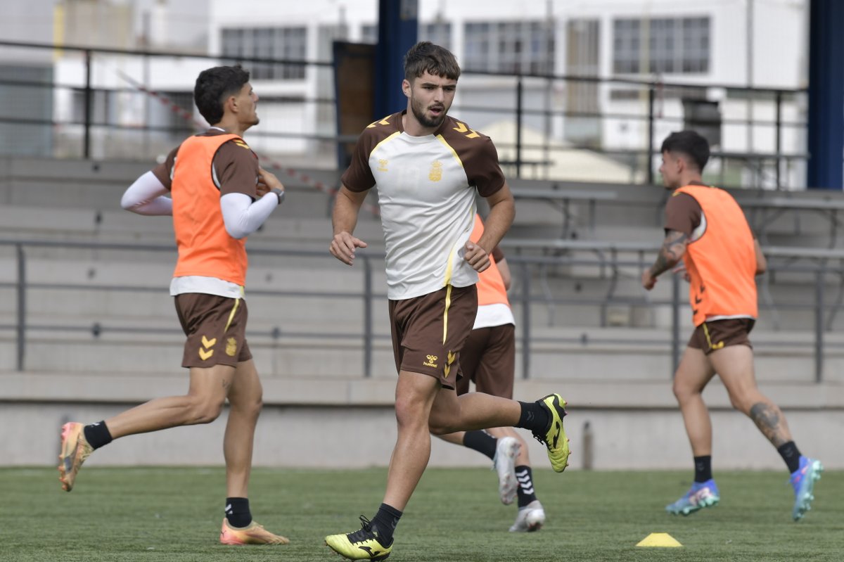 👀

#LasPalmasAtlético #LaUniónHaceLasPalmas #SeremosMásUnión