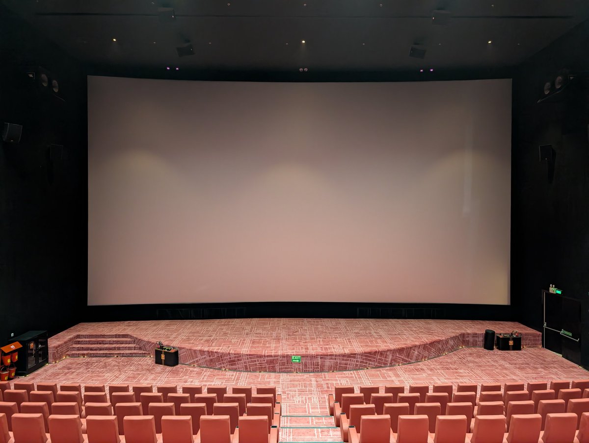 ROHAN21046762's tweet photo. Hey New Delhi,

We have a new flat screen at Unity One Elegante, NSP.

@_PVRCinemas  PXL - 4K+ Laser + Dolby Atmos + 1.85:1 AR

It has, never-seen-before, floating sub-woofers on the sides and the back powered by @JBLaudio 

#Parsvnath #UnityGroup #UnityOneElegante #jbl #pvr https://t.co/vziPtXm6cP