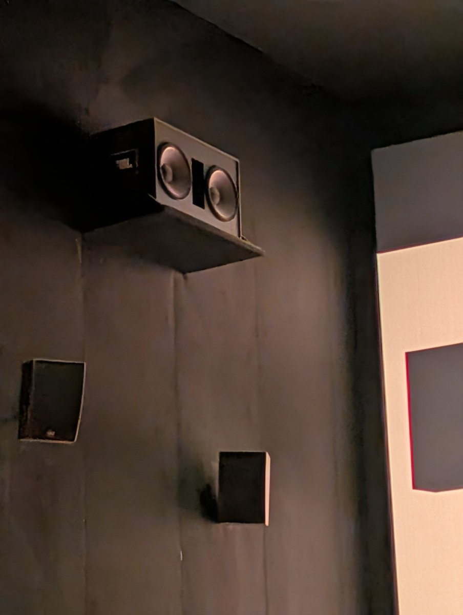 ROHAN21046762's tweet photo. Hey New Delhi,

We have a new flat screen at Unity One Elegante, NSP.

@_PVRCinemas  PXL - 4K+ Laser + Dolby Atmos + 1.85:1 AR

It has, never-seen-before, floating sub-woofers on the sides and the back powered by @JBLaudio 

#Parsvnath #UnityGroup #UnityOneElegante #jbl #pvr https://t.co/vziPtXm6cP