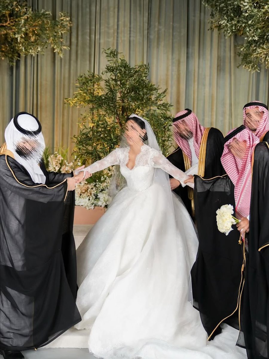 Classy Weddings tweet media