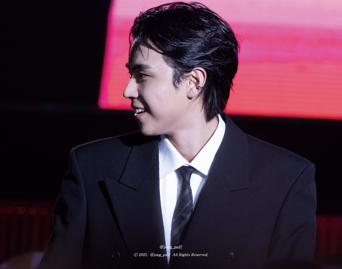 jong_pal2's tweet photo. 250917 부국제 개막식 #김도훈

#친애하는X #biff2025
#KimDohoon #DearX https://t.co/HPUqwiyOJC