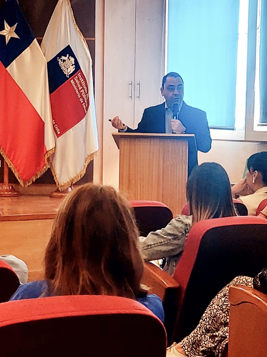 ColegioQFyBQ's tweet photo. Ayer, el capítulo de Químicos Farmacéuticos del Instituto de Salud Pública, organizó una Jornada de actualización en el contexto de la celebración del “Día Panamericano del Químico Farmacéutico”. En representación del Colegio  expuso el Secretario Nacional, Fernando Torres. https://t.co/E9ns1mXjcs