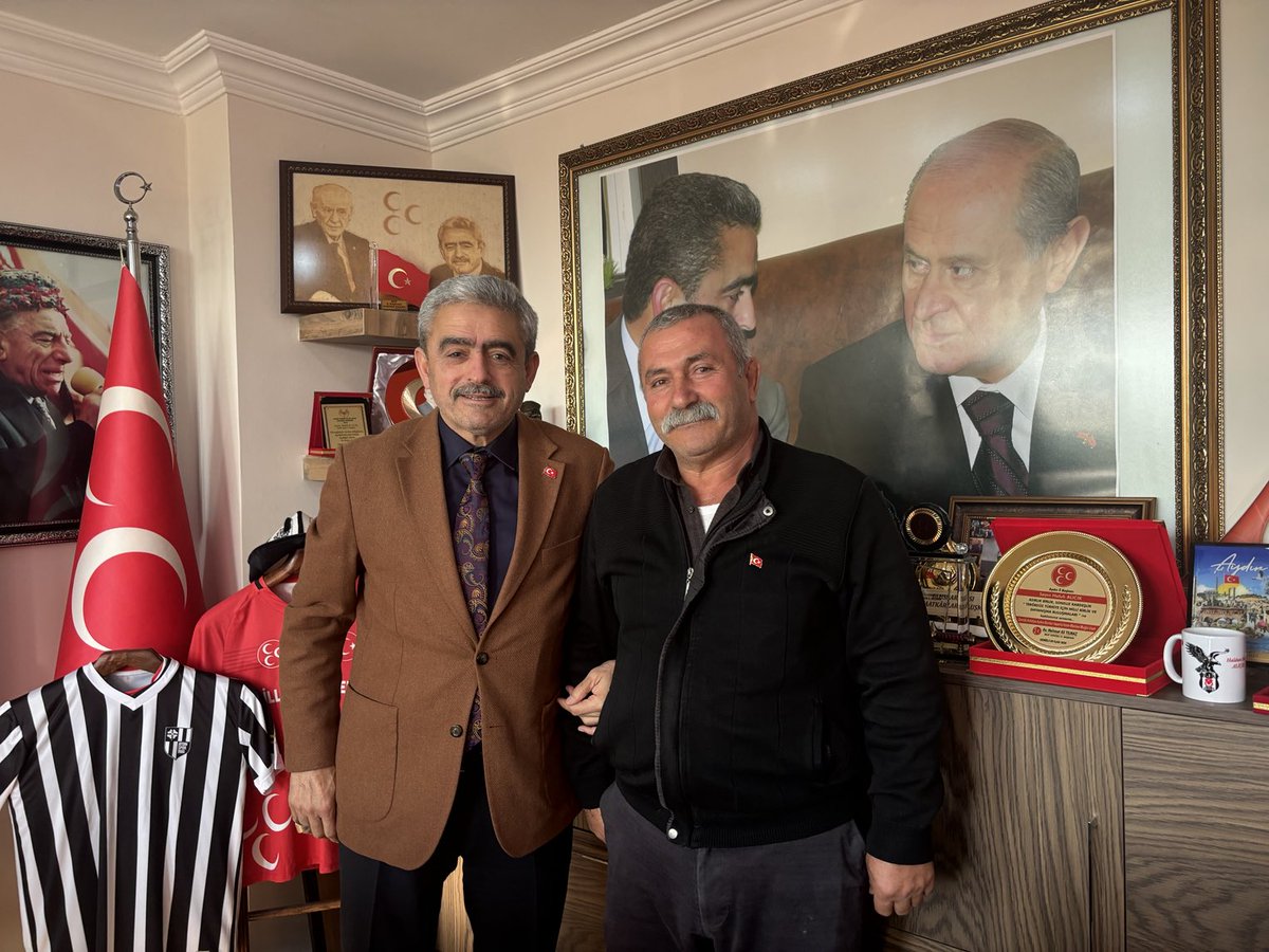 DEĞERLİ ARKADAŞLARIM İL BAŞKANLIĞIMIZA ZİYARETİME KÖŞK İLÇESİNDEN İBRAHİM KIYAR GELDİLER. KENDİLERİNE TEŞEKKÜR EDER. SEVGİ VE SAYGILARIMI SUNARIM. HAYIRLI GÜNLER DİLERİM.