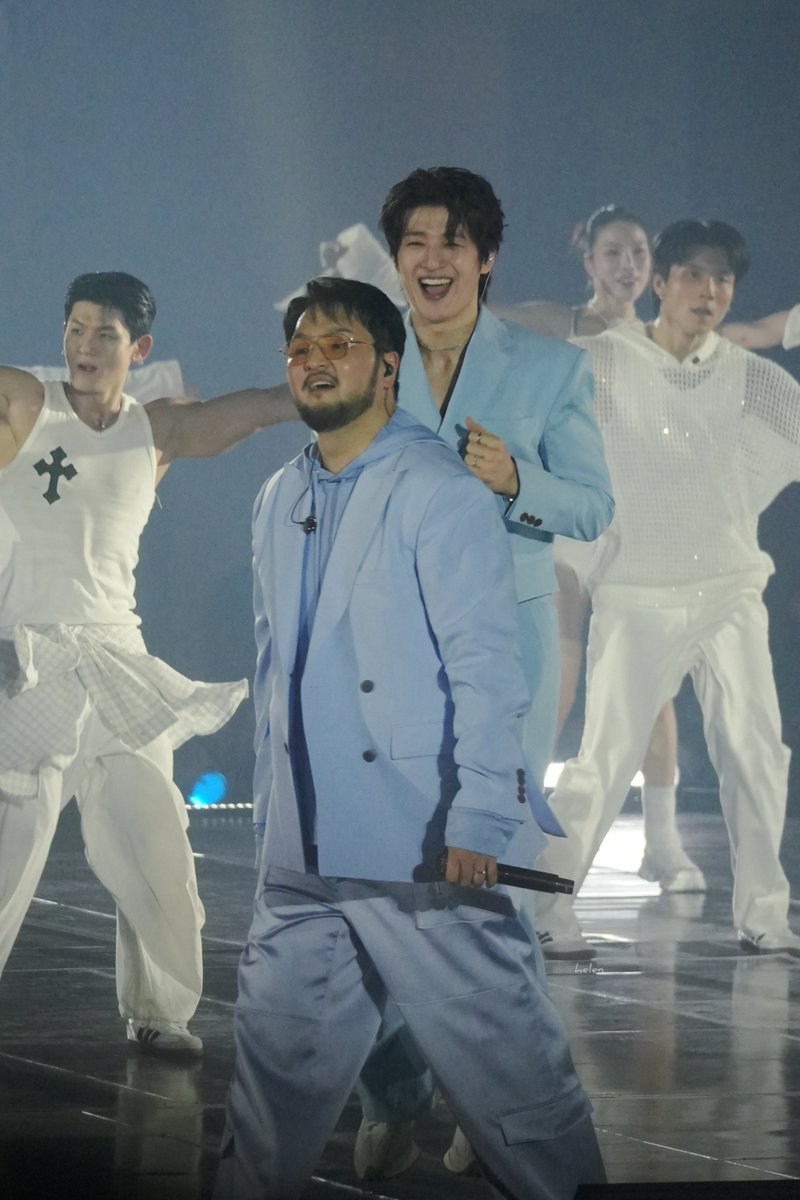 키큰 호이!!! 
호이 태우보다 더 크다!!?