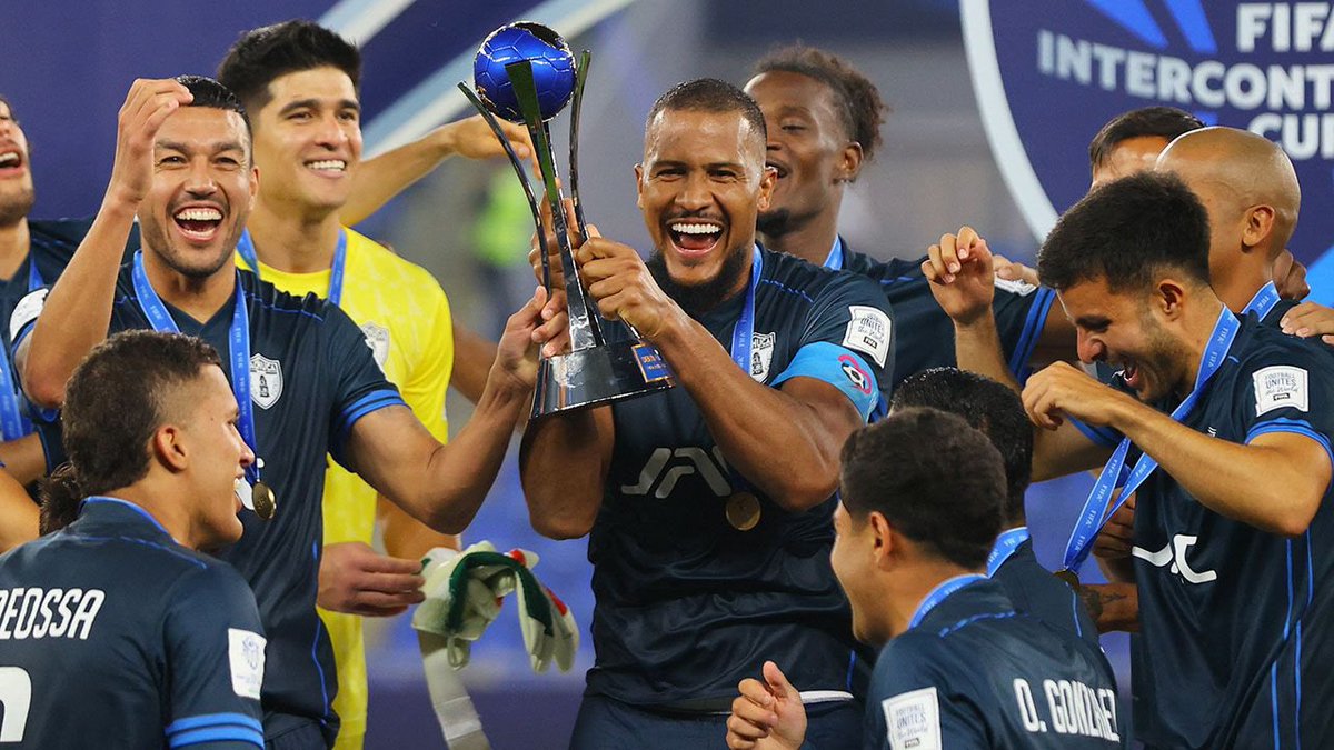 Carlos Cortés tweet media