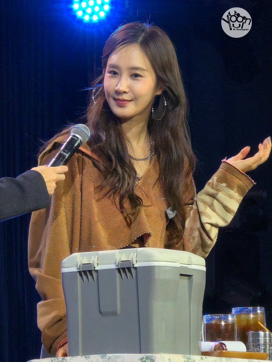 ChansaTrooper's tweet photo. Beauty Coffee Maker #YURIVERSE #YURIVERSEinHCMC #2025YURI3rdFANMEETINGTOUR https://t.co/OMmic20yo1