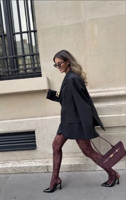 البدل الرسمية خيار مثالي لإطلالة شتوية مميّزة بين عصرية وكلاسيكية ماذا تفضلين؟ 