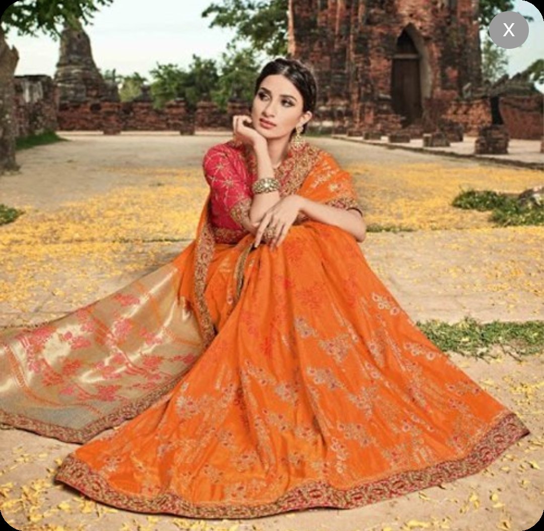 मोहब्बत तो है,
मोहब्बत तो है,,
और सदा तुमसे रहेगी...
चाहे नाराज़ हो जाओ,
या भूल जाओ,,
या जला दो मेरा नाम...
फिर भी हम तेरे नाम की,
धड़कन सीने में लिए,,
मुस्कुराते रहेंगे हर पल...

#शुभसंध्या वंदन 🌇 🍀🐦