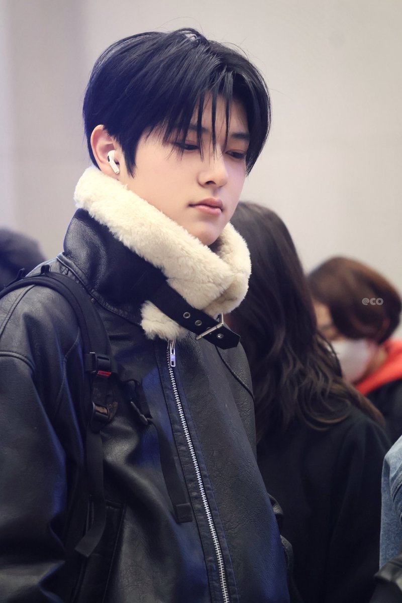 251210 김포 출국

다음에도 만나요

#뉴비트 #김리우
#NEWBEAT #RIWOO