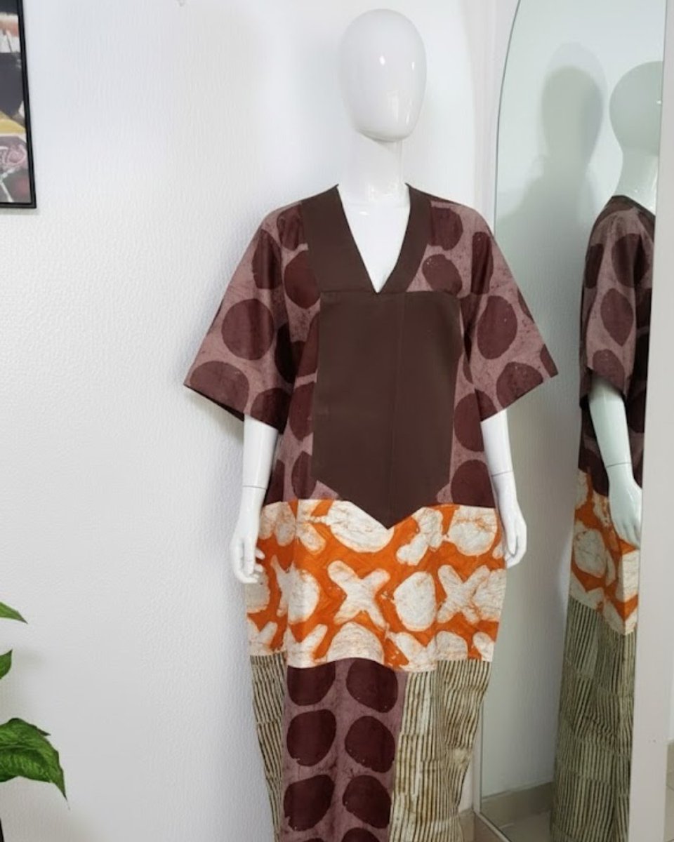 sallystitches18's tweet image. Effortless style meets authentic craft. This patchwork kaftan is made for comfort, confidence, and culture.
 Price: ₦16,000
Send us a DM to order.

#SallyStitchesAndCrafts #SustainableFashion #PatchworkStyle #HandmadeInNigeria #AnkaraLove