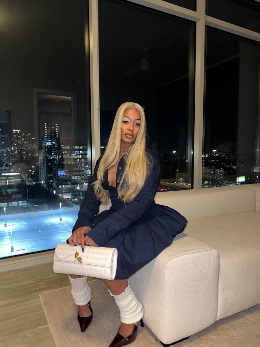 Lola Vex tweet media