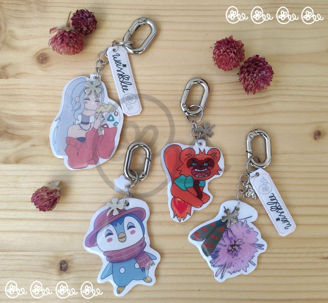 weisskleee's tweet image. Anhänger Prototypes ✨
Es wird besser!

In Zukunft bekommen Leutchen immer mal wieder (nicht immer) einen Anhänger zum Artwork dazu 🫶

#keychains #selfmade