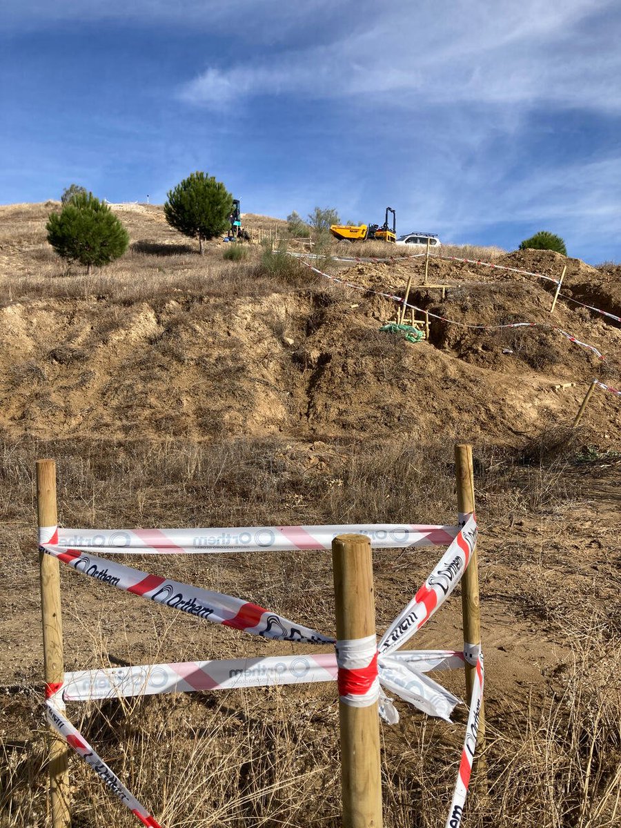 🌱Orthem comienza en el Cerro Almodóvar con la actuación piloto para la restauración de las zonas erosionadas mediante soluciones de bioingeniería.

📸CerroAlmodovar
🗨️urbanity.one/t/cerro-almodo…
