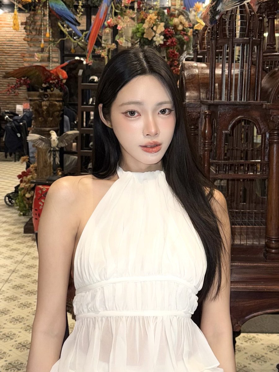 morpormorpaeng's tweet image. ลงทุนกับตัวเองเป็นอะไรที่คุ้มค่าที่สุดแล้วจริงๆ จากใจคนที่เคยมอมมาก่อน พอเห็นตัวเองพัฒนามาไกลแล้วมั่นใจขึ้นมากกกกก สิ่งที่พอเปลี่ยนแล้วเห็นได้ชัดคือ หน้า หุ่น ทรงผม ผิว เดี๋ยวมาเล่าในเธรดนี้ว่าเราทำอะไรมาบ้าง