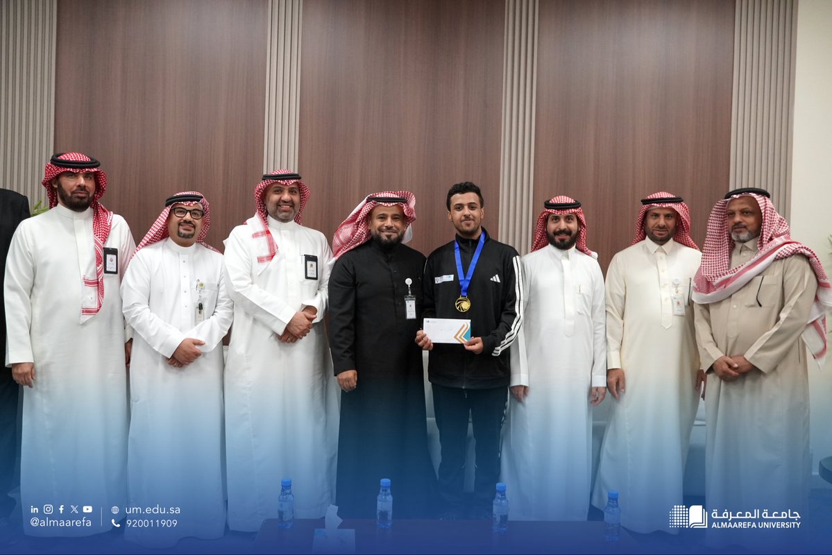 بحضور سعادة رئيس #جامعة_المعرفة أ.د. عبدالرحمن الصغير، نظمت إدارة الأنشطة الطلابية، بطولة كرة الطاولة الداخلية وسط أجواء تنافسية حماسية، أسفرت عن تتويج ثلاثة طلبة فائزين، ضمن جهود الجامعة لتعزيز جميع الأنشطة الرياضية وتشجيع المشاركة الطلابية الفاعلة.