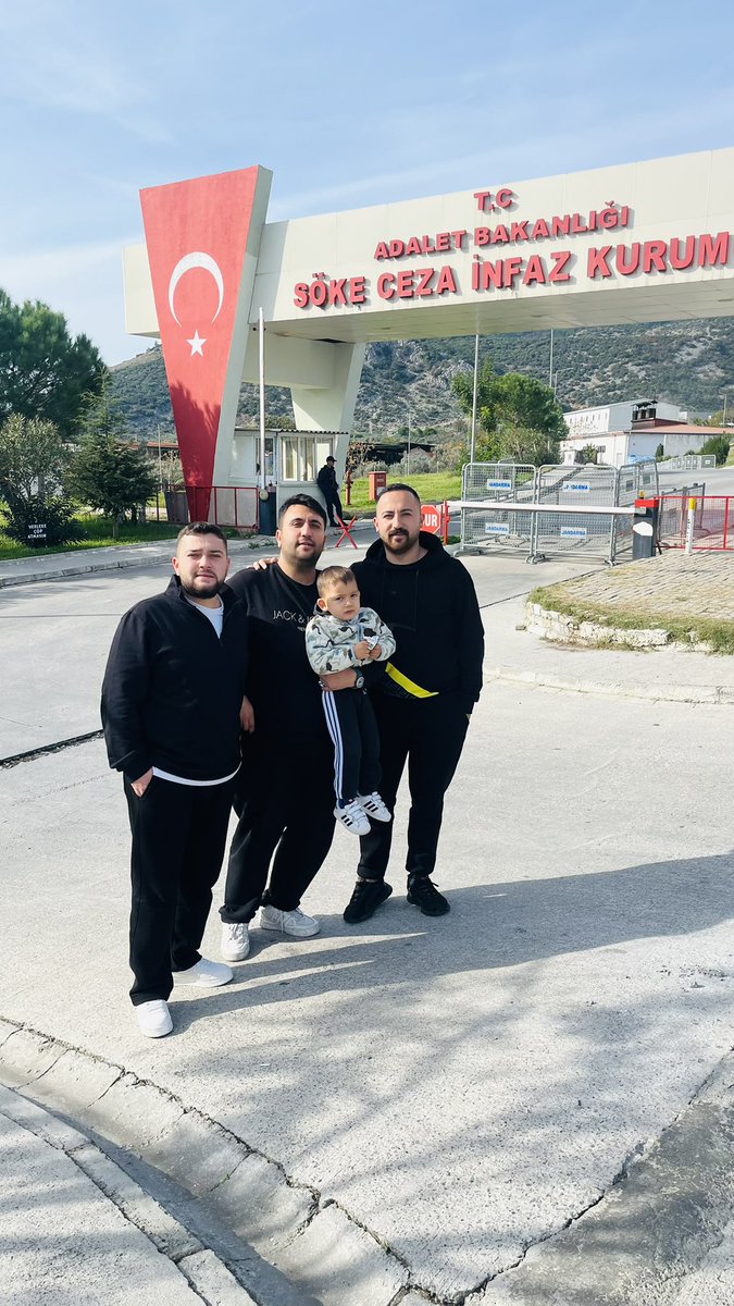 Belki’de yolun sonunda sürprizler vardır ?
Her yolun mutlaka bir sonu var; Sen bu işin sonuna bak olduğumuz ana değil..
Canımız, Abimiz İLKER TÜRKER..!