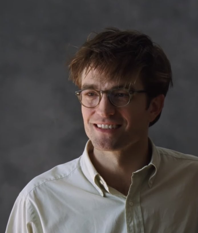 xxxrept's tweet image. GLASSES ARE THE SLUTTIEST THING A MAN CAN WEAR