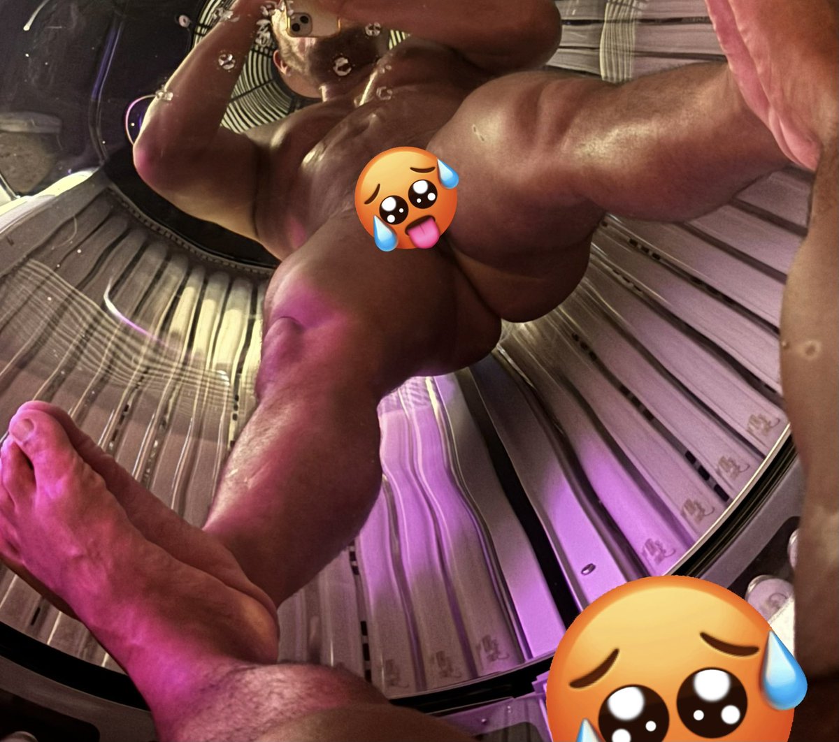 SamSam610905's tweet photo. 古铜色的🍆🍆🍆🍆🍆 https://t.co/IvMutv9pt9