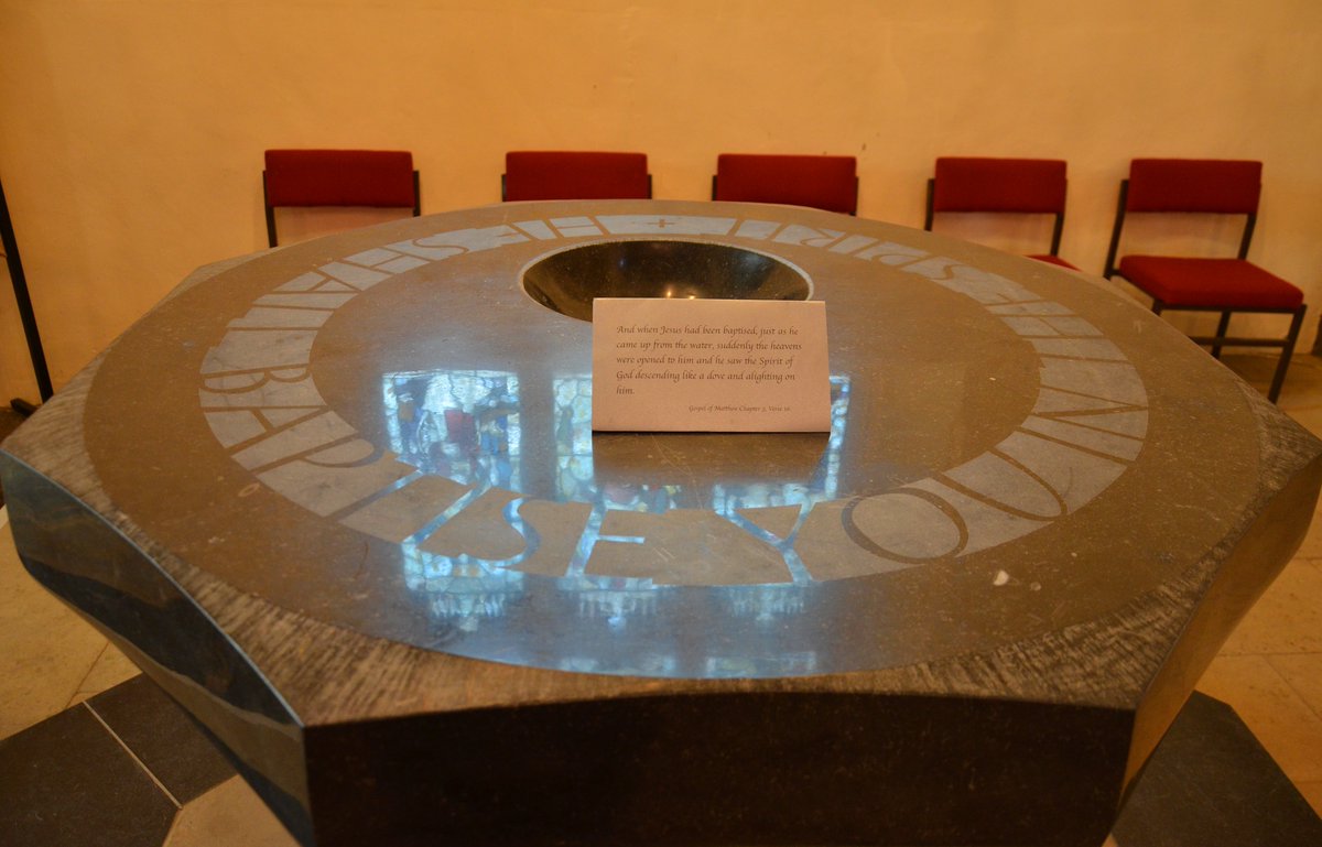 TyneSnapper's tweet image. #Alnwick #Northumberland St Michael Church Alnwick Northumberland  Font, photographed 3rd May 2017.

Designed and sculpted by David Edwick in 2000, made from Kilkenny Limestone and Yorkshire Sandstone.

The lid carries the text 'He shall baptise you in the Spirit'