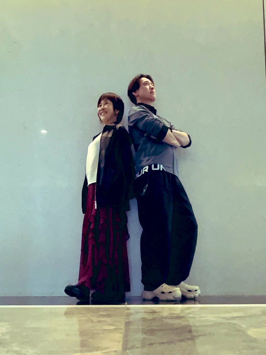 こんな偶然ある？
今日逢った人は
この人
へぇ
人生って
なんだか
面白いね
しっかりモーション収録
頑張りました🎶
スカートの色は敬意を込めて❤️
 #12月9日はクラエア出逢いの日 の次の日🌼