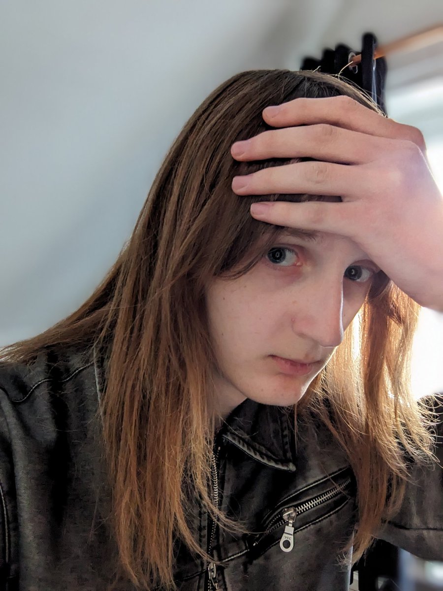 how i look whenever its windy #bigforeheadproblems