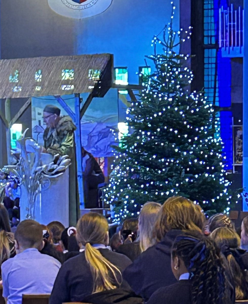 RaveyMichelle's tweet photo. Congratulations to all the wonderful children and adults who took part in the Advent Service at the Cathedral today. It was a spectacular performance and brought home the true meaning of Christmas. A special shout out to the Donkey https://t.co/vK57u3vn4l