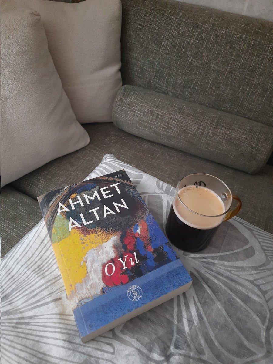 aysglfunny's tweet image. “Zaman geçiyor, insanlar değişiyor; ama kalpte kalan iz hiç silinmiyor.”
#ahmetaltan
#oyıl